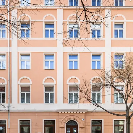 Turnkey I Karlin Square Apartment