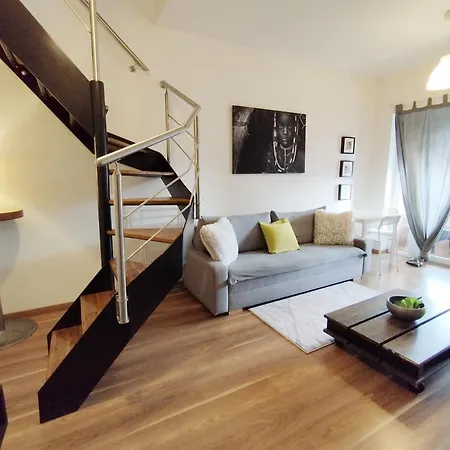 公寓 Cozy Rooftop With Balcony