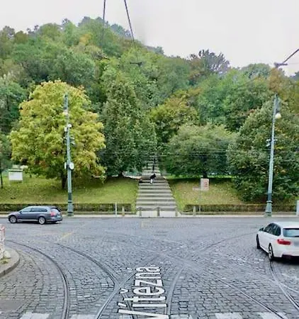 Apartment Stunning & Spacious 2bdr Apt In Center Prague