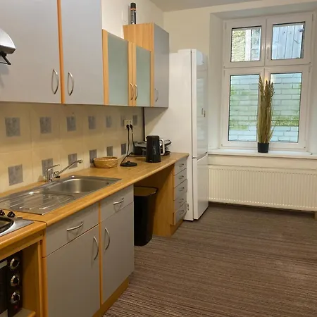Flat In The House & Dog Friendly *