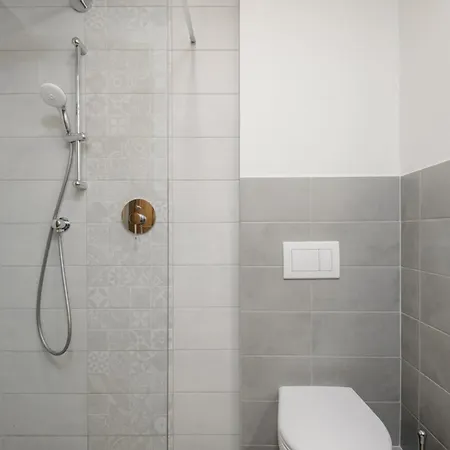 Eli Spacious With Old Town View, Parking & Ac Apartment