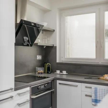Eli Spacious With Old Town View, Parking & Ac Prague