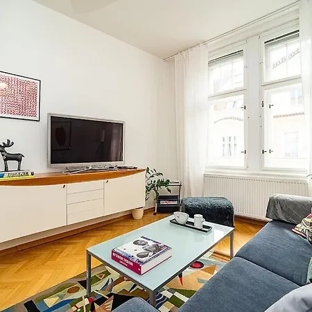 Apartment Charming With Free Garage In Building Prague