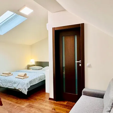 Loft Jecna 43, * Praha