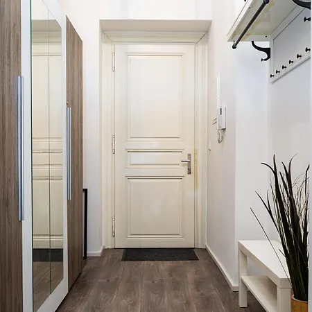 Grand Deluxe Apartment Prague