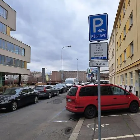 Flat Near The Vysehrad Castle Apartment