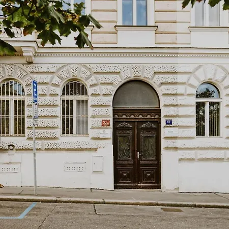 Dream Blue In Centrewenceslas Sq In Walk Apartment