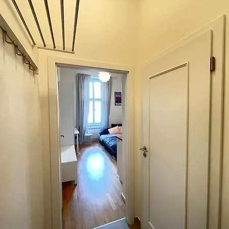 Apartment Cosy On Metro Muzeum - Grand Canyon