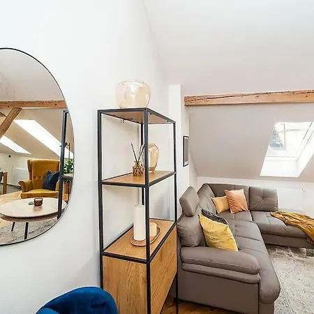 Luxurious 3 Bedroom In The Old Town Prague