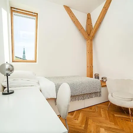 Luxurious 3 Bedroom In The Old Town
