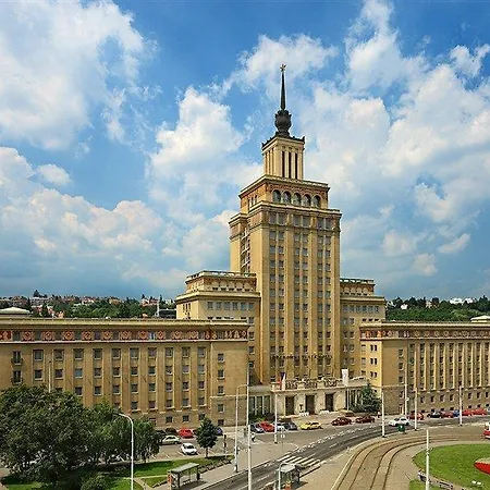 Grand International - Czech Leading