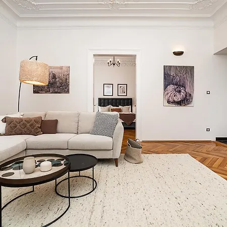 Apartment Luxurious Two-bedroom In The Old Town Prague