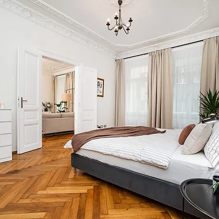 Luxurious Two-bedroom In The Old Town * Prague
