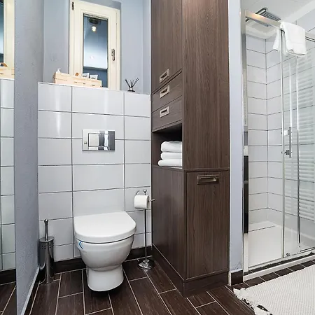 Apartment Luxurious Two-bedroom In The Old Town