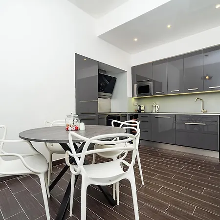 Luxurious Two-bedroom In The Old Town * Prague