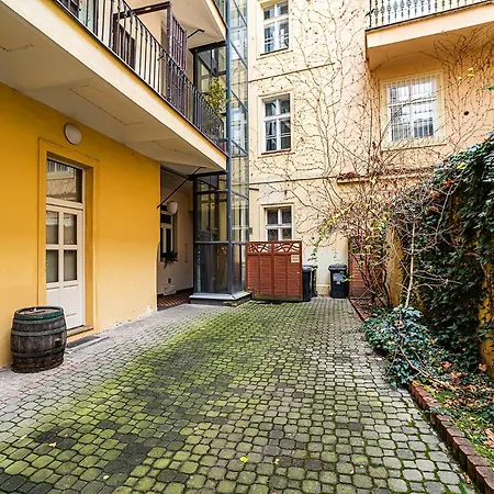 Apartment Luxurious Two-bedroom In The Old Town Prague