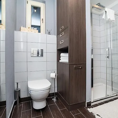 Luxurious Two-bedroom In The Old Town