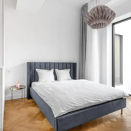 Luxury In The Center Apartment *