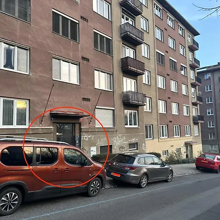 Sunny Modern With 2 With A View And Good Connections To The Centre Apartment Prague