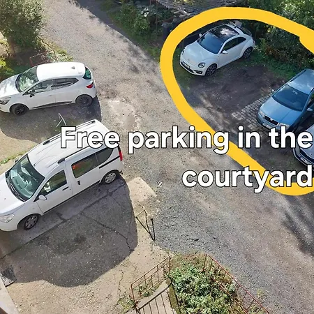 Homestay Parking Free One With Netflix In Shared Flat With A Woman In Next And Shared Bathroom And Kitchen No Invoice Prague