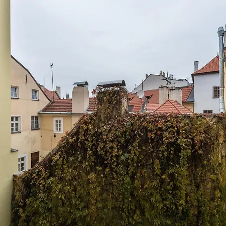 Apartment Upscale In Prime Location Near Sights *