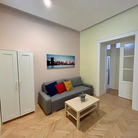Party House - Ve Smeckach 18, Center!! Apartment *