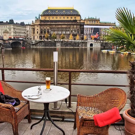 Apartment Riverside Prague