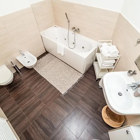 Lavish And Chic Duplex * Prague