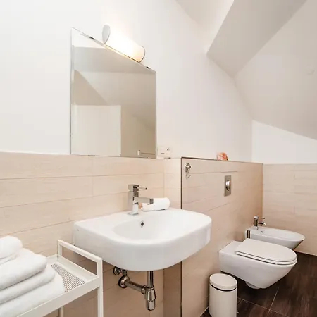 Lavish And Chic Duplex