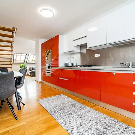 Lavish And Chic Duplex