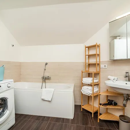 Lavish And Chic Duplex * Prague