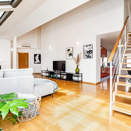 Apartment Lavish And Chic Duplex