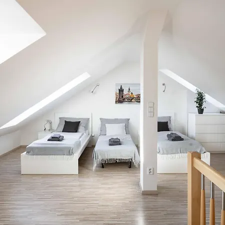 150m² 4br Duplex Near Metro & Center Apartment