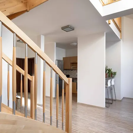 150m² 4br Duplex Near Metro & Center *