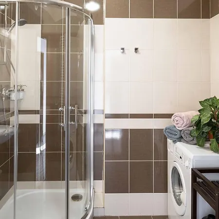150m² 4br Duplex Near Metro & Center * Prague