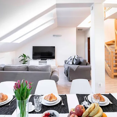 150m² 4br Duplex Near Metro & Center