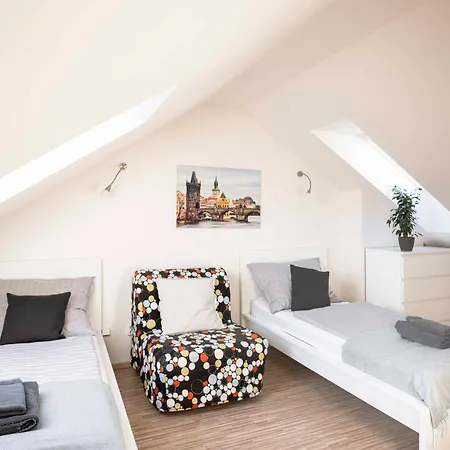 150m² 4br Duplex Near Metro & Center Apartment Prague