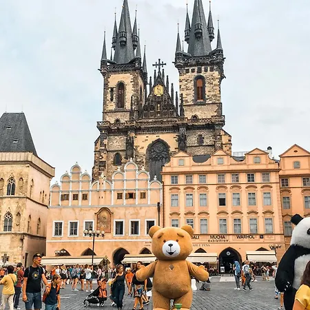 Апартаменты Cozy At Main Station *