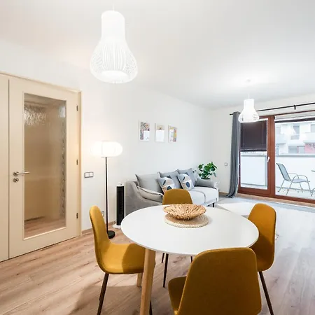 Diamond River Apartment *