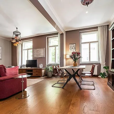 Apartment Oriental Touch River Prague