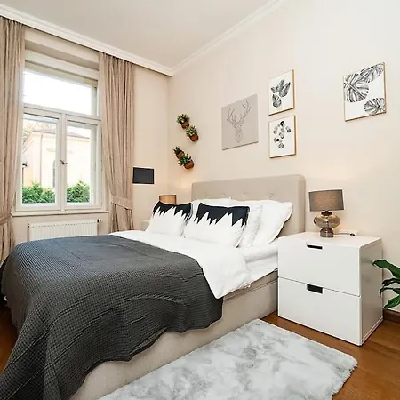 Oriental Touch River Apartment Prague