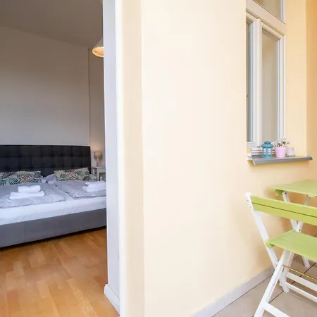 Stepanska Cr Apartment