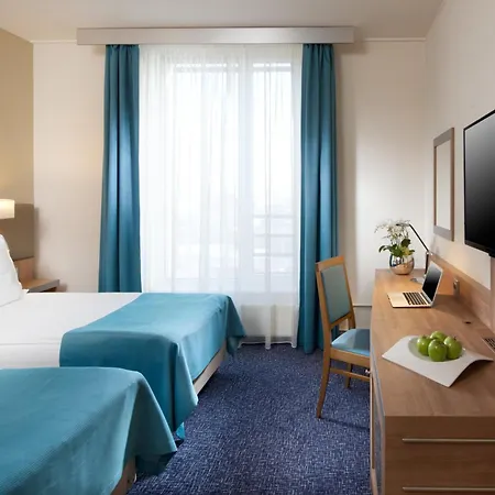 Holiday By Ihg 4*