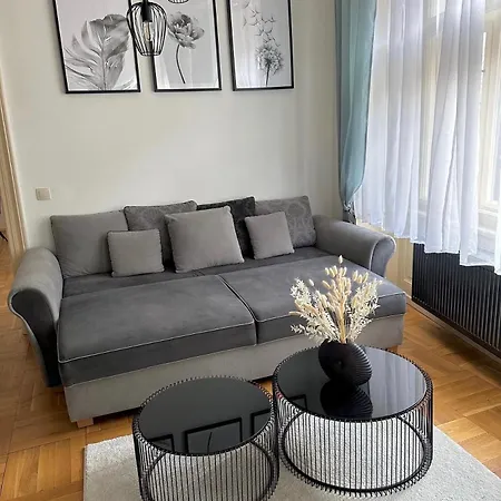 Apartment Ve Meste 2 *