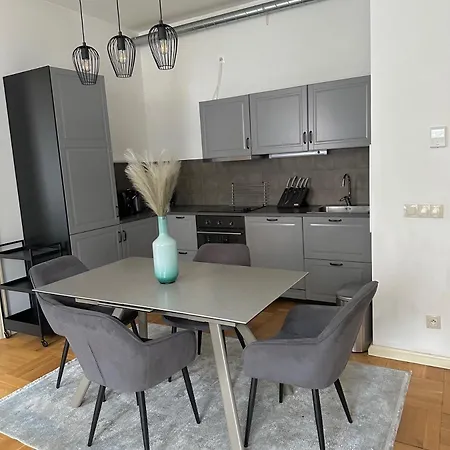Ve Meste 2 Apartment