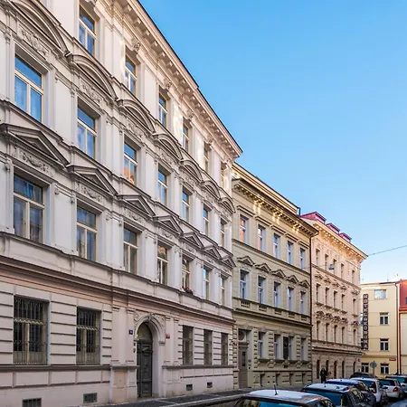 Apartment Duplex In On Mala Stepanska