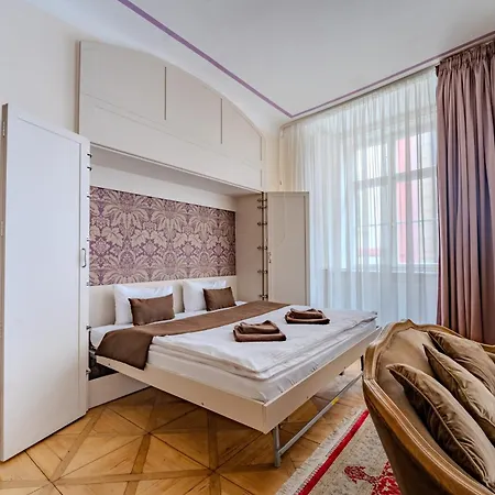 Extraordinary Apartment *