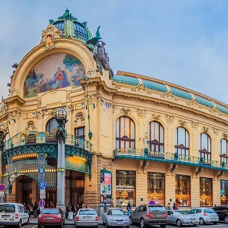 Duplex With Ac In Center * Prague