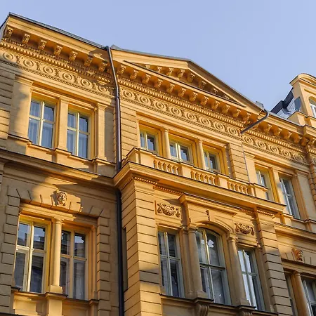 Apartment Duplex In On Mala Stepanska