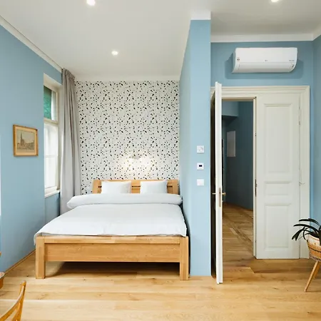 Dream Blue In Centrewenceslas Sq In Walk Apartment